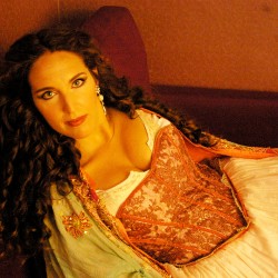 Norah Amsellem, Scene 3