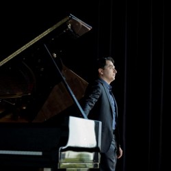 Igor Tchetuev, Pianist
Photo: Marco Borggreve