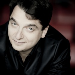 Igor Tchetuev, Pianist
Photo: Marco Borggreve